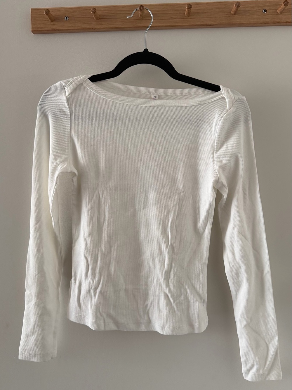 Amazon Women’s White Long-Sleeve Ribbed Boatneck Top